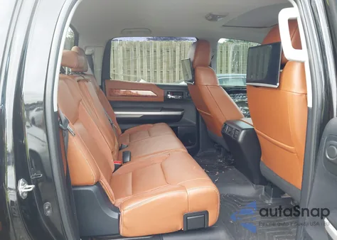 2014 Toyota Tundra 1794 5.7L V8 z USA, uszkodzony, nr VIN 5TFAY5F19EX381484